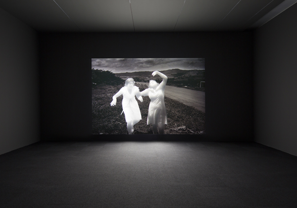 Alfredo Jaar, Shadows, 2014. Mixed media installation, SCAD Museum of Art. Commissioned by the Savannah College of Art and Design with support from the Ford Foundation. Courtesy of Galerie Lelong, New York. 