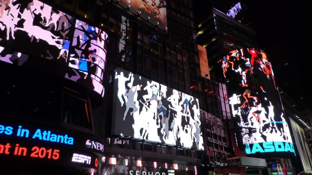 Daniel Canogar, Storming Times Square, 2014. Photo © Kathleen MacQueen.